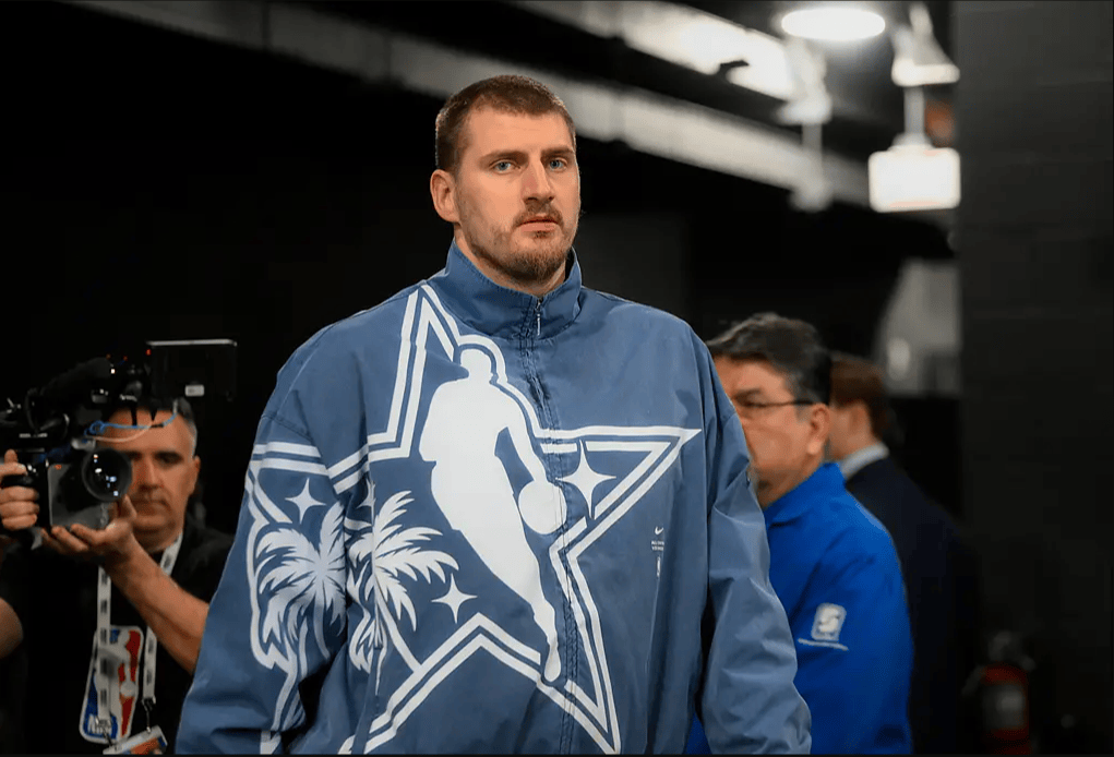 不白挨骂！全明星合砍2分后 约基奇单节19分东契奇17+4